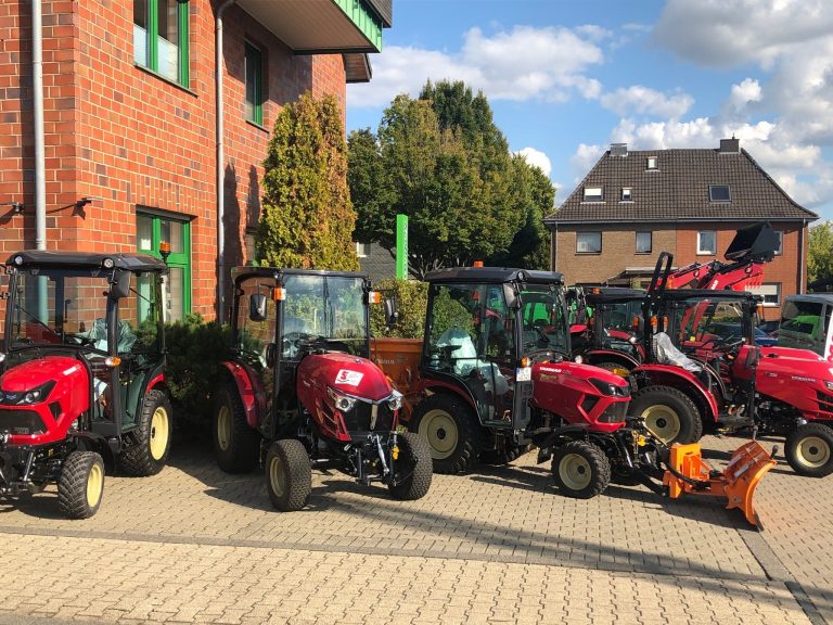 Wassenberg zeigt Yanmar-Traktorprogramm beim erfolgreichen Tag der offenen Tür