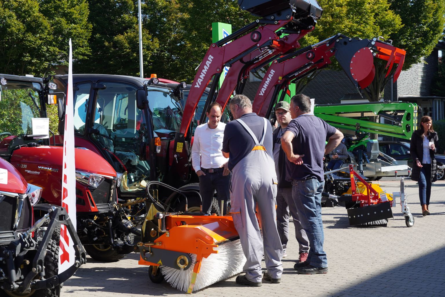 Wassenberg shows Yanmar tractor lineup at successful Open Day Yanmar