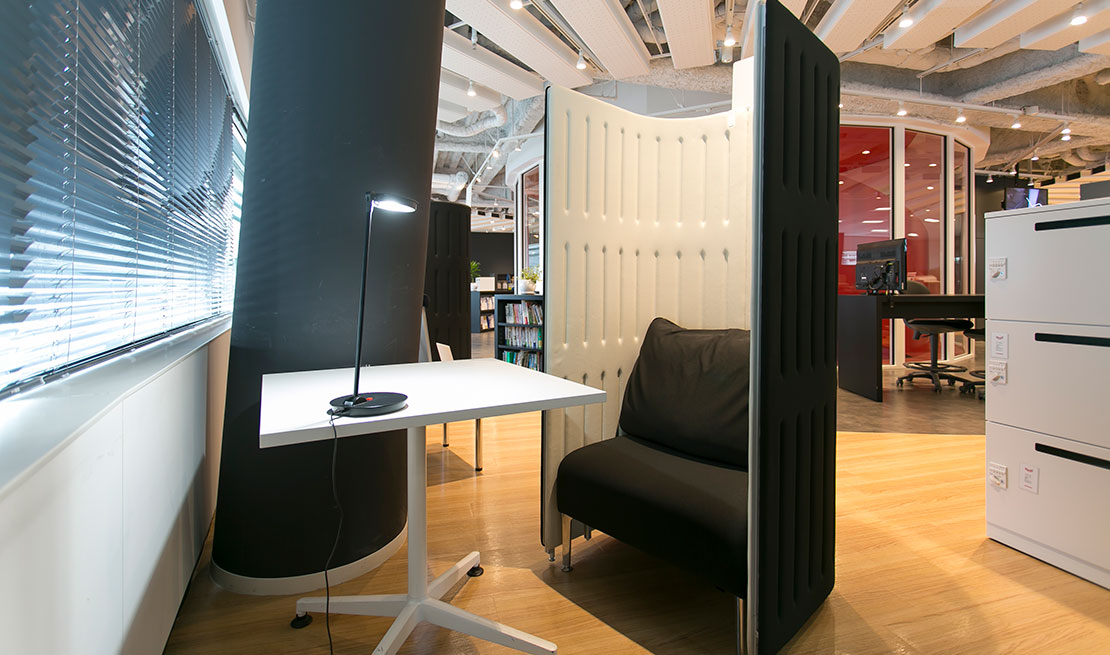 A booth to work alone in