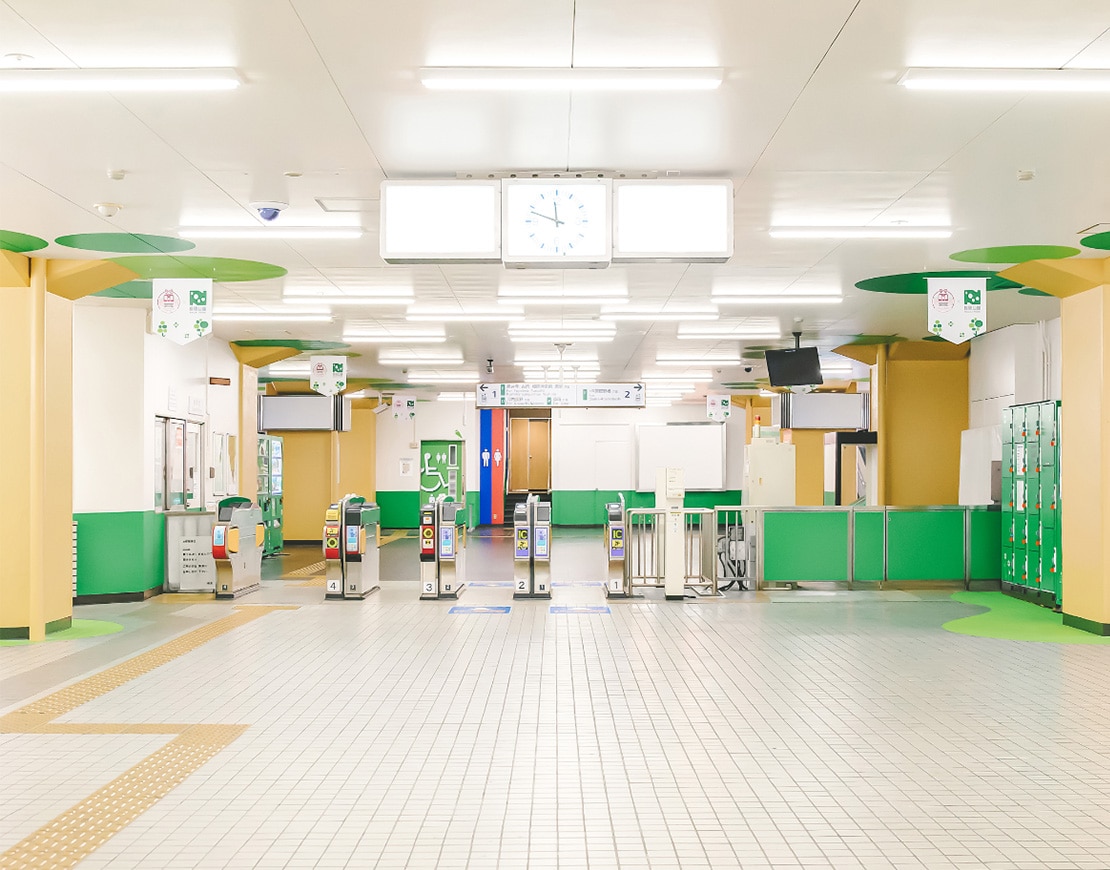 Harinakano Station ticket gate
