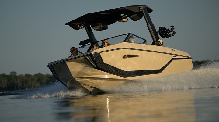 YANMAR available in SUPER AIR NAUTIQUE G23 POWERED BY YANMAR