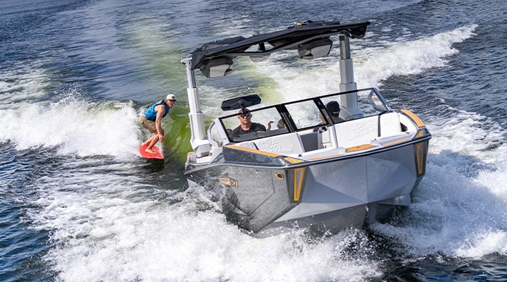 YANMAR available in SUPER AIR NAUTIQUE G25 PARAGON POWERED BY YANMAR