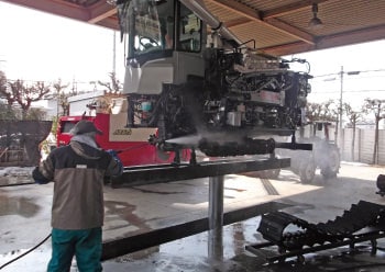 整備を効率よく行うため、管理ボードを活用し洗車予定を「見える化」