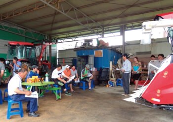 お客様の作業時間損失を減らすため、自己整備できるよう「セルフケアー研修」を開催