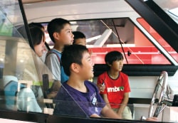 ボート操縦体験