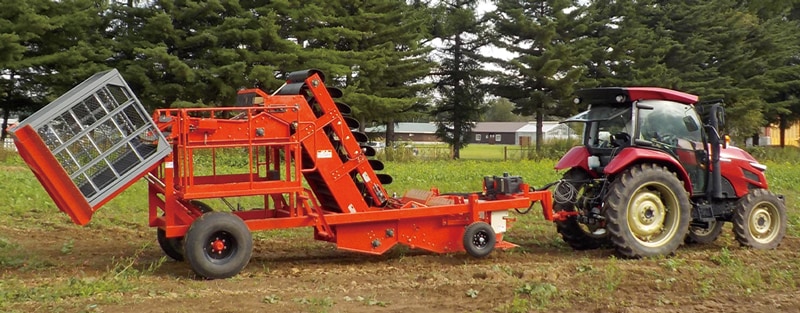加工業務用かぼちゃ収穫機「KYP-900」