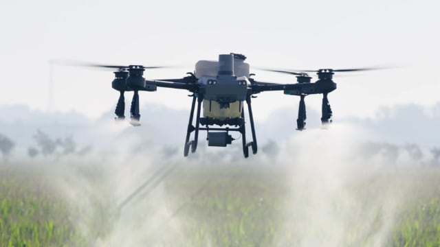 自動散布作業の様子