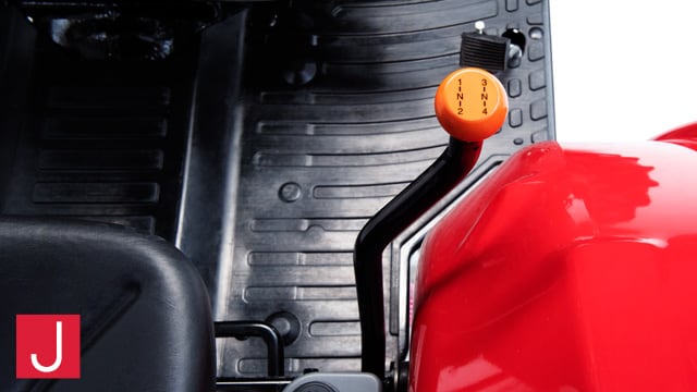 အဆင့် ၄ချက်ပါသော ညှင်သာ စွာရွှေ့ပြောင်းနိုင် သည့် ဂီယာတံ