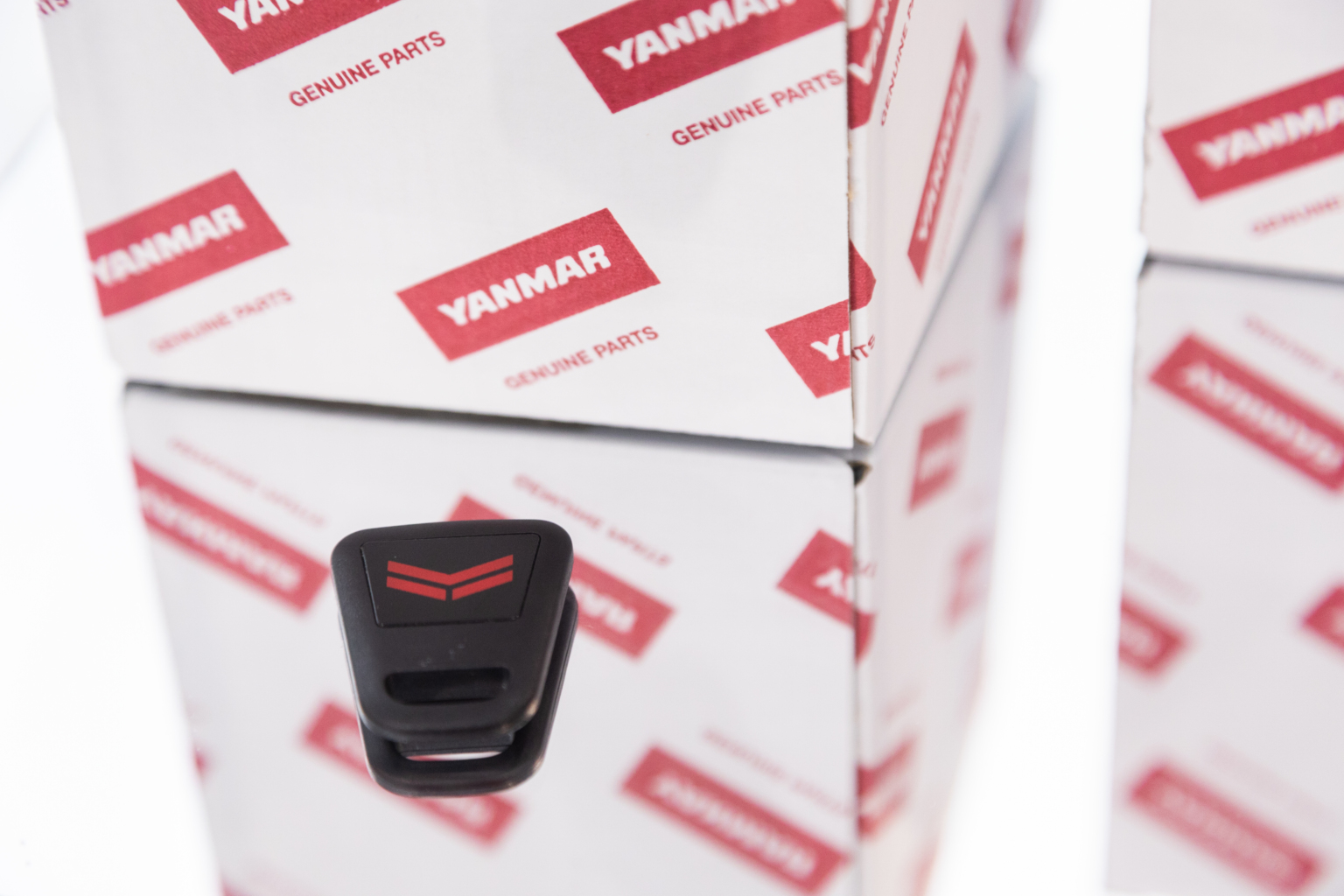 YANMAR Marine introduces the E-Key for wireless communication with VC20 Vessel Control System