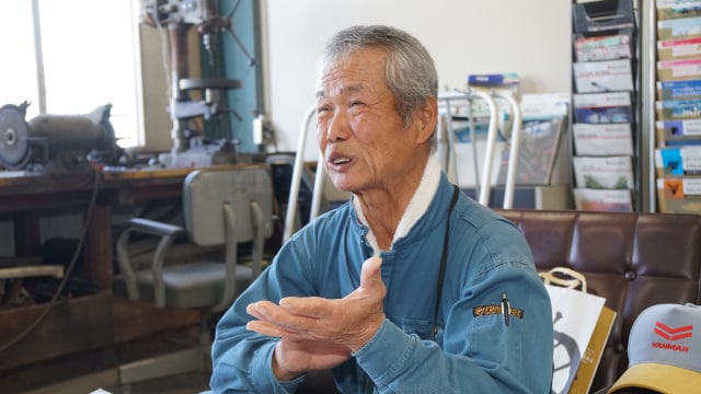 密苗導入によるメリットを熱心に語っていただいた。自然農法の緑肥栽培にも取り組まれている。